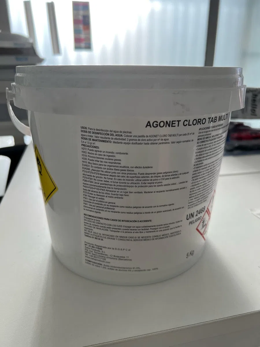 Cloro 10 acciones | Mantenimiento de Piscina | Tratamiento Multiacción | Formato 5 kg | POOLiberica