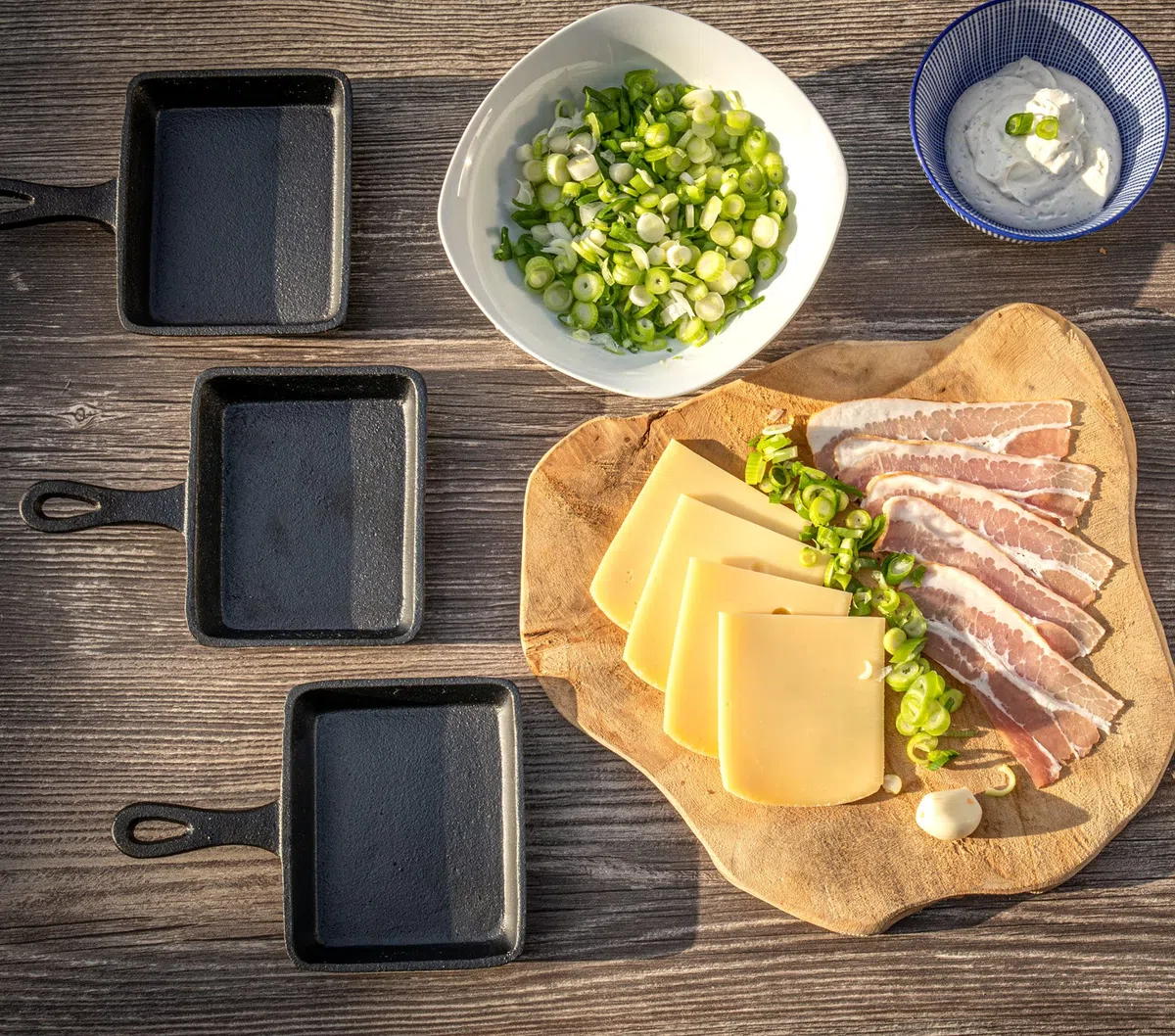BBQ-TORO Sartenes de Hierro Fundido para Raclette | 6 Piezas | 12,5 x 18 cm | Curadas - pre-Seasoned | Sartenes para Servir, Sartén para Barbacoa