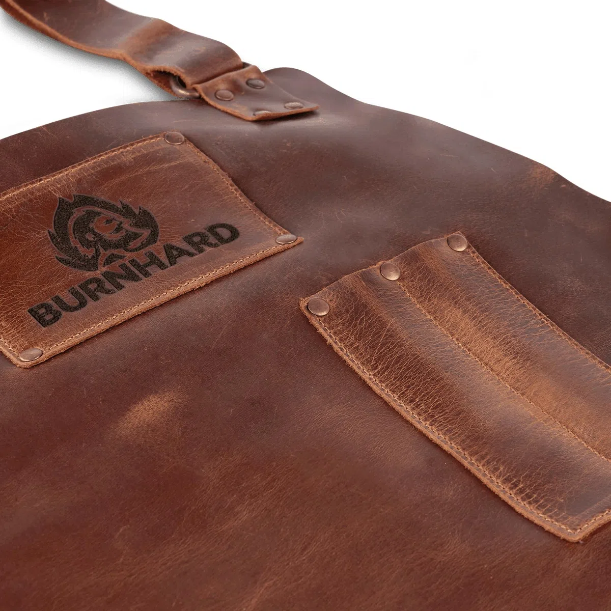 BURNHARD Delantal de cuero 100% piel de búfalo, hecho a mano, 2 bolsillos, correas laterales, acolchado de cuello, correa ajustable – Delantal Pro BBQ