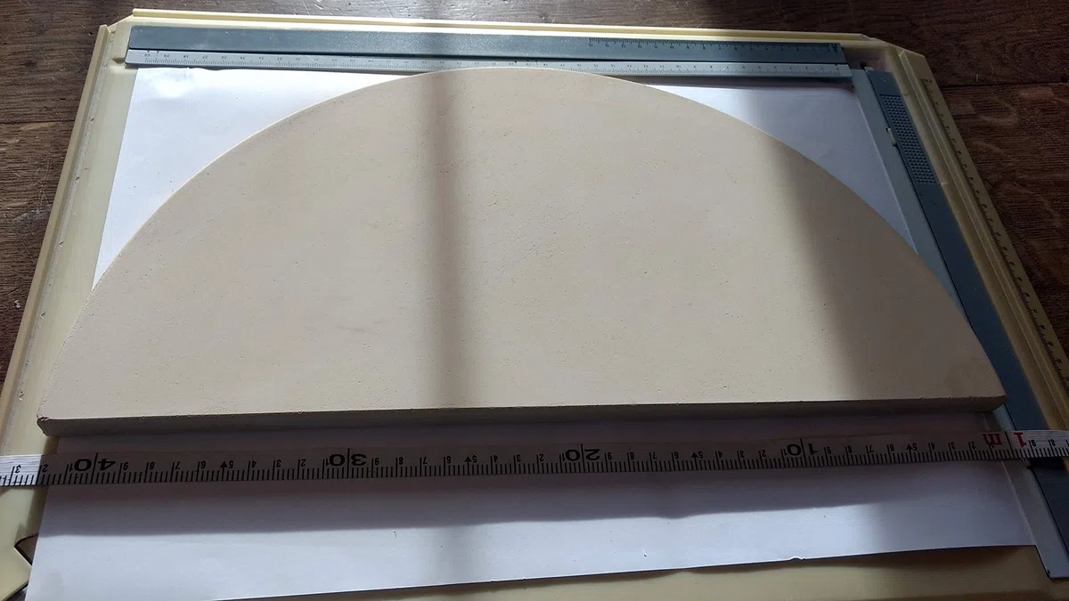 YNNI KAMADO TQHMPS42 42 cm Par (2) Extra Grueso Alta Temperatura Media Luna Pizza Piedra Deflector de Calor BBQ 42cm TQHMPS42