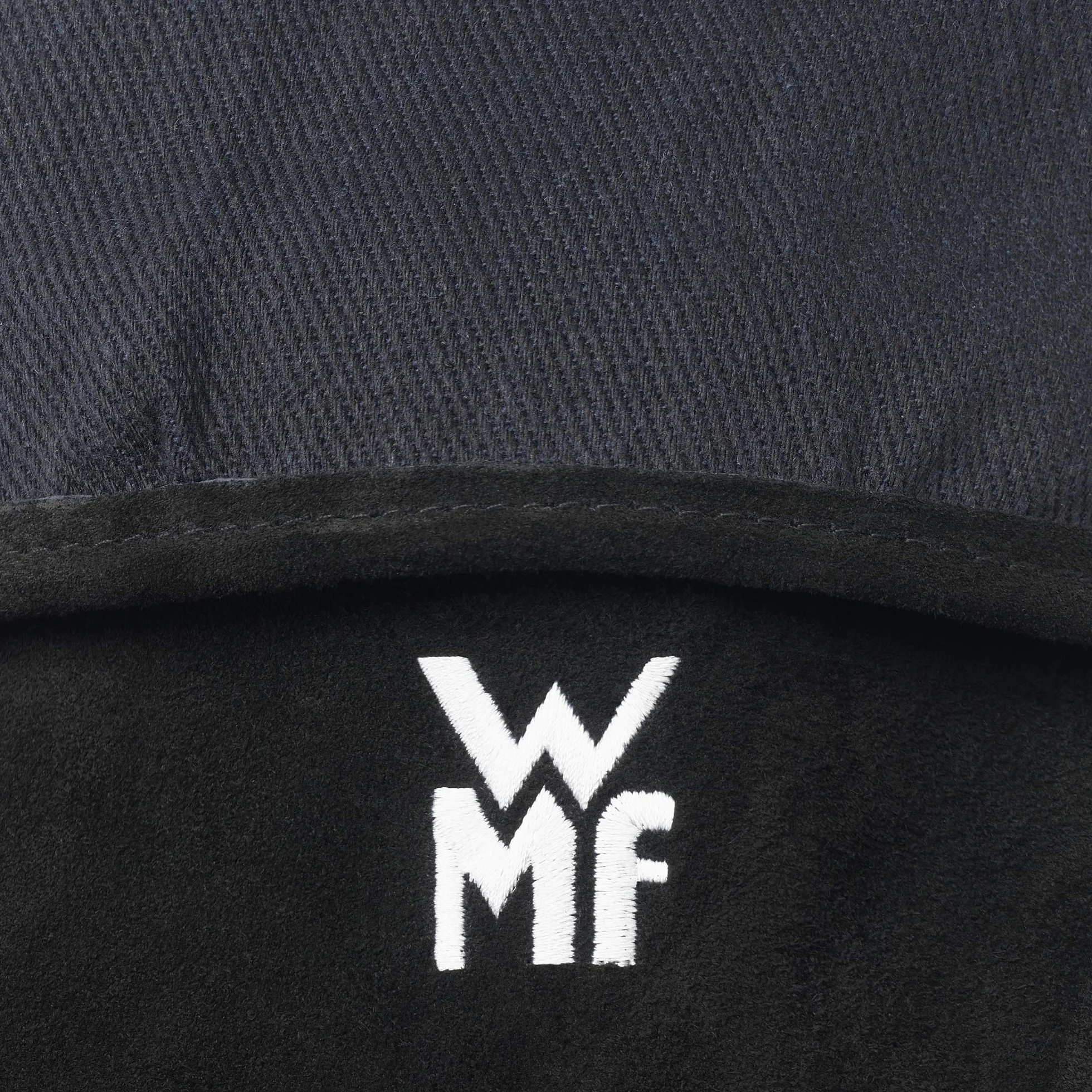 WMF BBQ - Grill Gloves, Par de Guantes para Barbacoa , Cuero Negro, Guantes Resistentes al Calor, Guantes para Horno Extra Largos, Tamaño Práctico (40 cm)