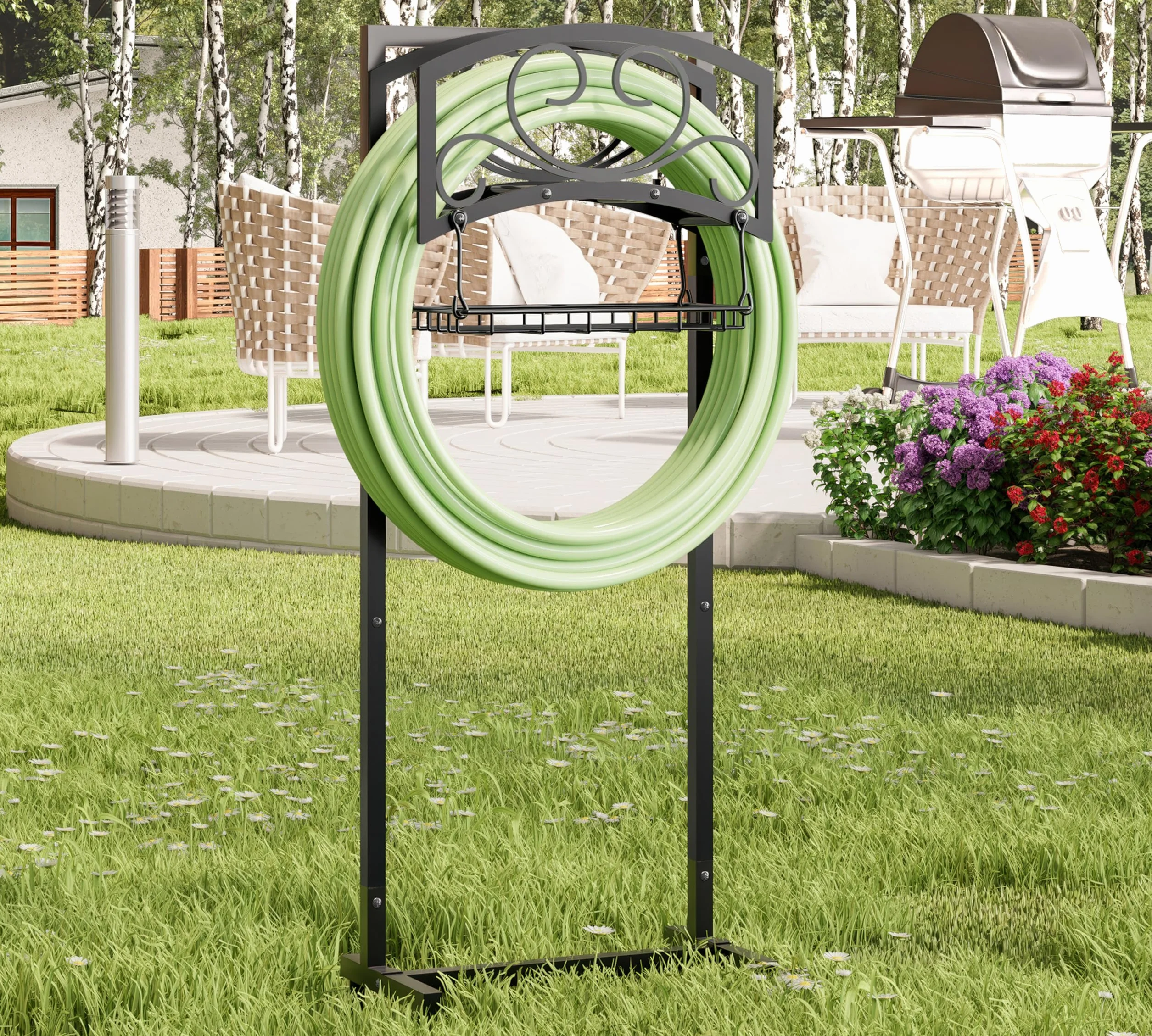 Kingson Soporte independiente para manguera de jardín con cesta de almacenamiento, acero recubierto de polvo negro resistente, sostiene manguera de 150 pies, diseño desmontable y portátil con