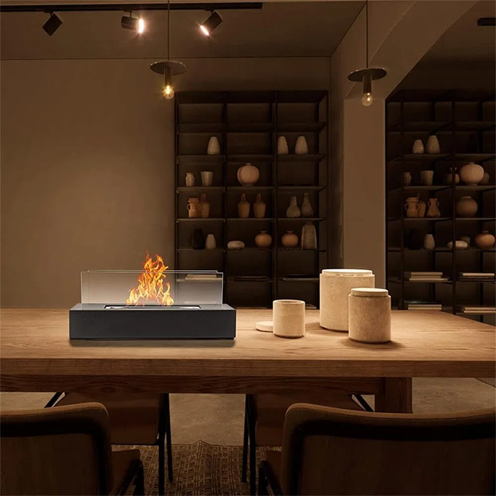 Chimenea de mesa portátil para interiores con llamas bailando, diseño moderno y base de acero robusta