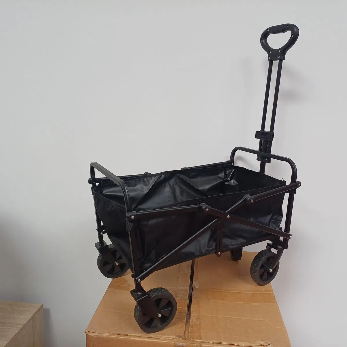 Carro de Mano Plegable con Ruedas | Carrito Multiusos Ideal Playa, Compra, Jardín o Camping | Carga hasta 60kg | Asa Ajustable | Auxiliar | Transporte Todoterreno de Herramientas o Juguetes