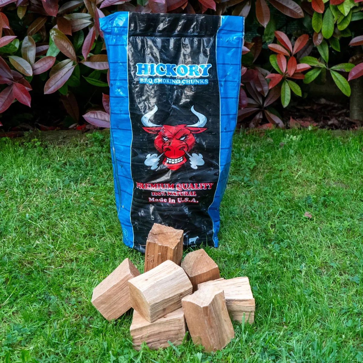 TORO - Chunks Hickory para ahumadores y barbacoas, esencia de nuez americana, ideal para carne de res, cerdo, pollo y pescado, cocción larga, ahumado decidido, 7,07 litros