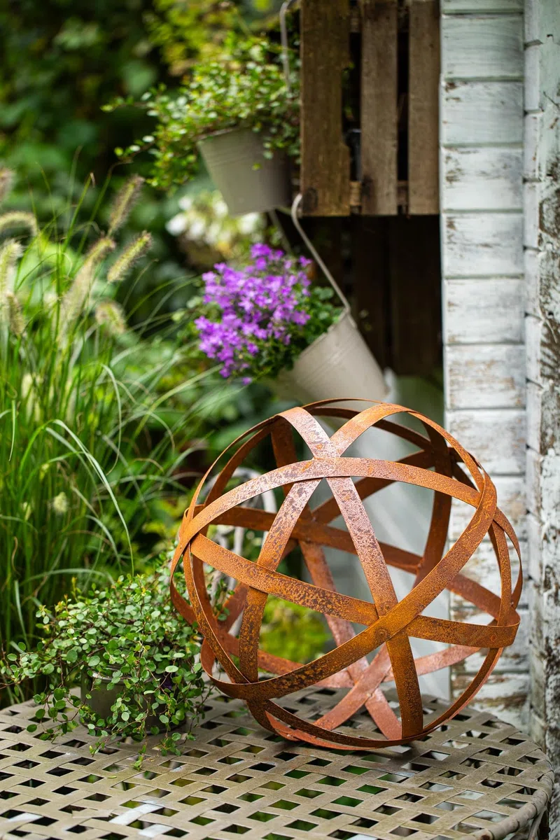 Bornhöft Bola de 40 cm de metal oxidado con rayas, bola decorativa de hierro, decoración de jardín, bola de acero