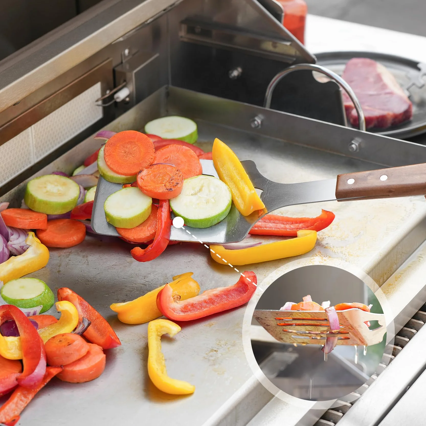 onlyfire 4 Pcs Kit de Utensilios para Barbacoas, Espátula para Plancha Perforada, Pinzas de Cocina, Tenedor y Cepillo para Barbacoa, Utensilios Profesionales para Asar y Cocinar Al Aire Libre